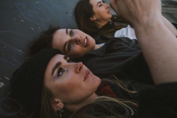 Lapis lazuli : une pierre aux multiples bienfaits santé